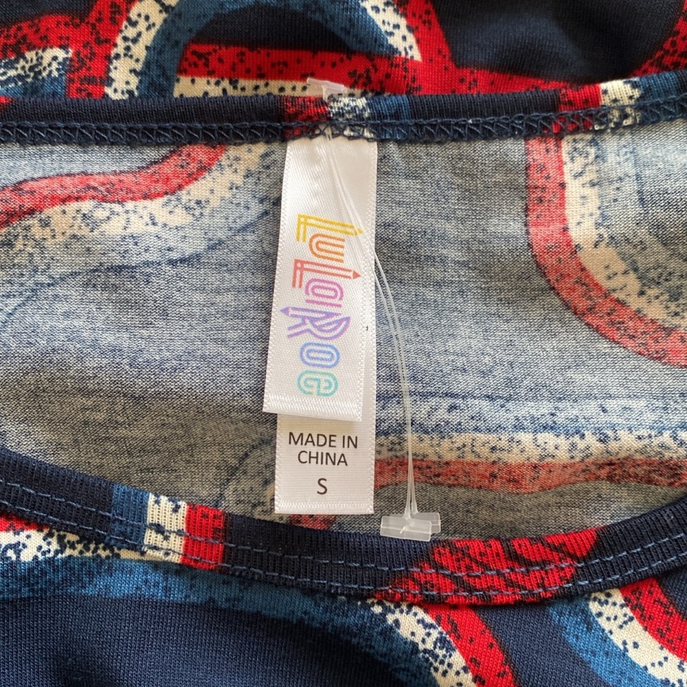LuLaRoe “CLASSIC T” ROUND NECK SHORT SLEEVE TOP SIZE SMALL ❤️NWT💙 - Picture 8 of 11